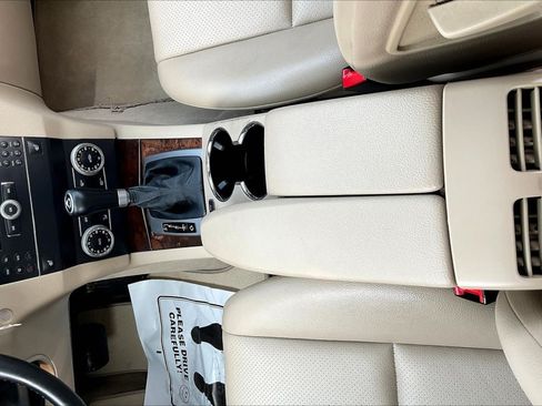 Used 2010 Mercedes-Benz GLK 350 4MATIC image 10