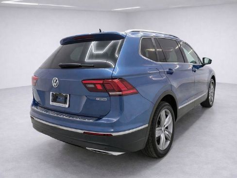 Used 2019 Volkswagen Tiguan SEL Premium image 3