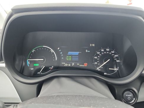 Used 2025 Toyota Sienna LE image 18