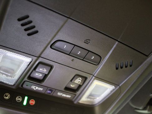 Used 2021 Chevrolet Equinox Premier image 34