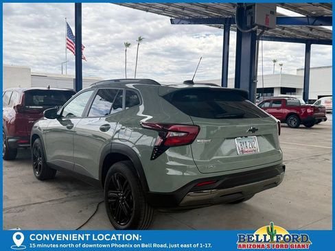 Used 2025 Chevrolet Trax ACTIV w/ Driver Confidence Package FWD image 3