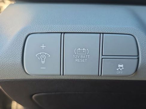 New 2026 Hyundai Elantra Limited image 37