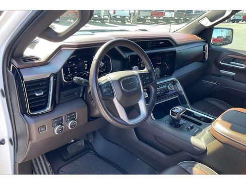 Used 2023 GMC Sierra 1500 Denali AWD/4WD image 16