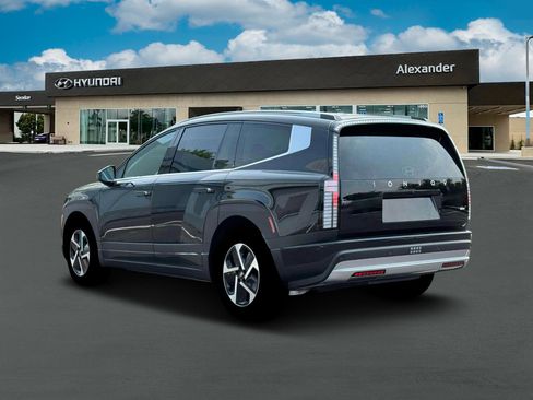 New 2026 Hyundai Ioniq 9 SE image 5