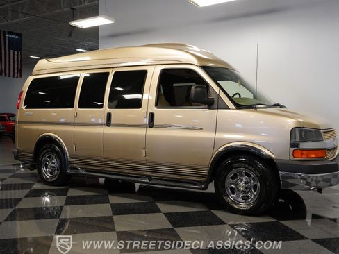 Used 2006 Chevrolet Express 1500 w/ Preferred Equipment Group image 15