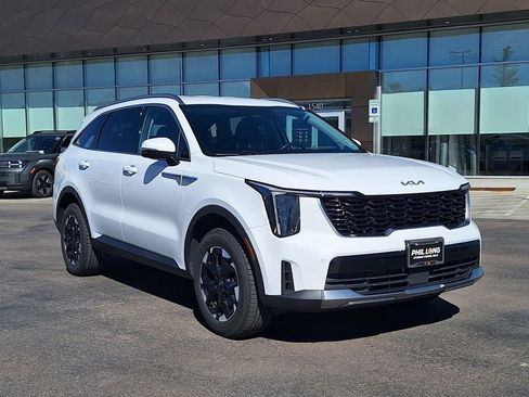 Used 2024 Kia Sorento S AWD/4WD image 1