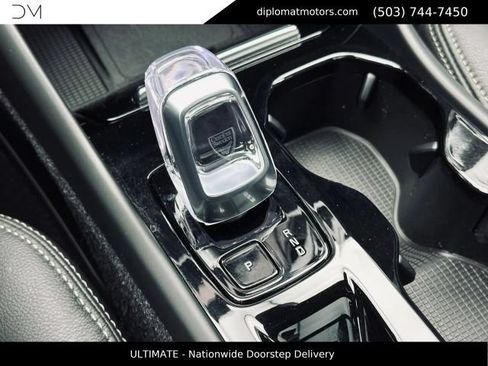 Used 2023 Volvo XC40 B5 Ultimate AWD/4WD image 35