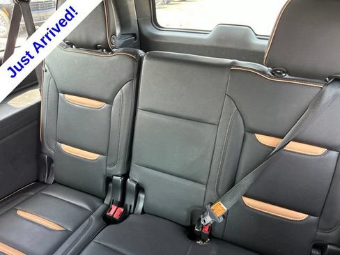 Used 2023 GMC Yukon XL AT4 w/ AT4 Premium Plus Package AWD/4WD image 29