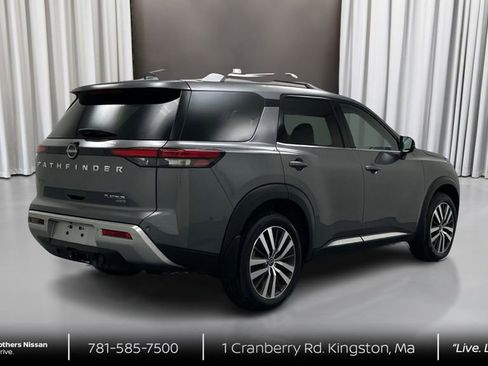 Used 2022 Nissan Pathfinder Platinum w/ Cargo Package image 5
