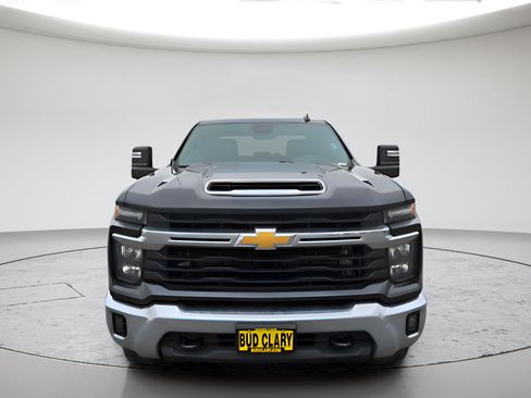 Used 2024 Chevrolet Silverado 2500 LT w/ Convenience Package AWD/4WD image 2