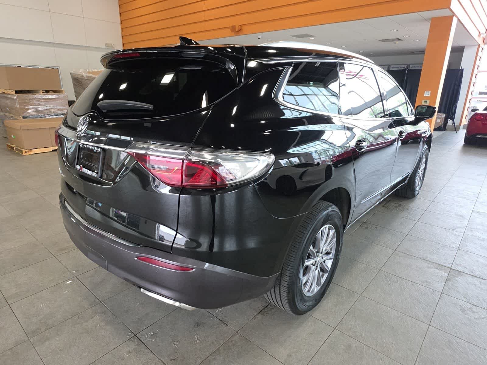 Used 2023 Buick Enclave Essence AWD/4WD image 7