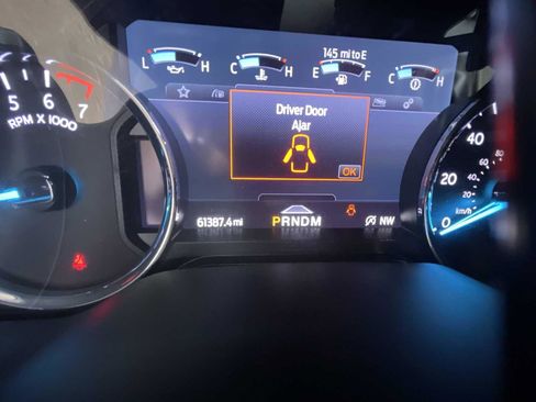 Used 2021 Ford Expedition XLT image 12