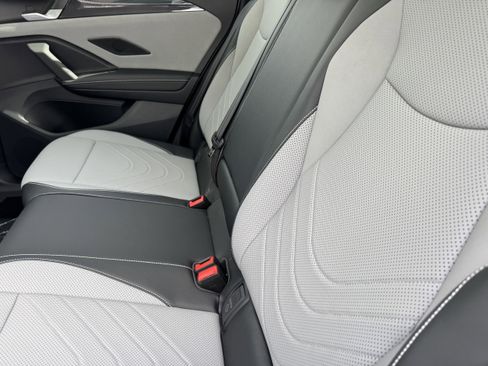 New 2025 Volkswagen Tiguan SE image 17