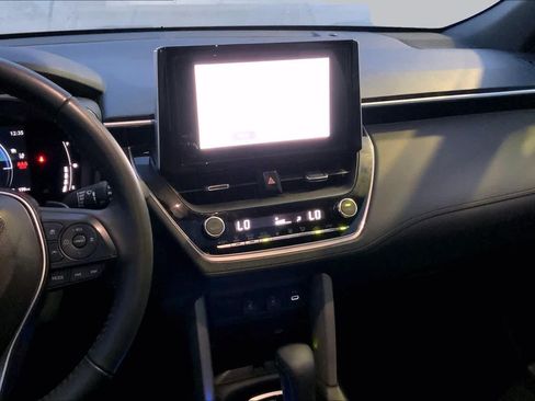 Used 2024 Toyota Corolla Cross AWD Hybrid w/ Convenience Package image 7