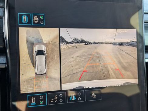 Used 2024 GMC Acadia Elevation image 14