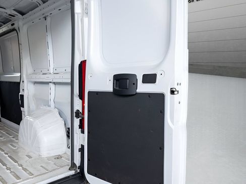 Used 2025 RAM ProMaster 2500 w/ Convenience Group FWD image 55