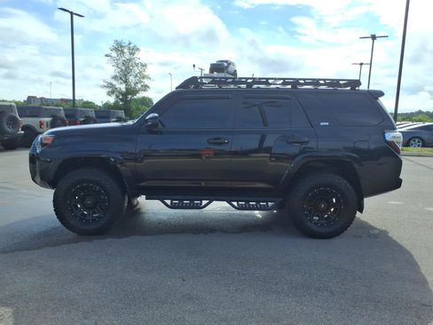 Used 2018 Toyota 4Runner SR5 Premium AWD/4WD image 6