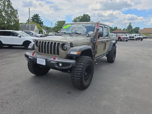Used 2020 Jeep Gladiator Sport w/ Quick Order Package 23S AWD/4WD image 3