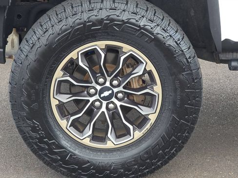 Used 2018 Chevrolet Colorado ZR2 AWD/4WD image 24
