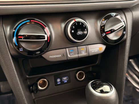 Used 2018 Hyundai Kona SEL w/ SEL Tech Package 02 image 24