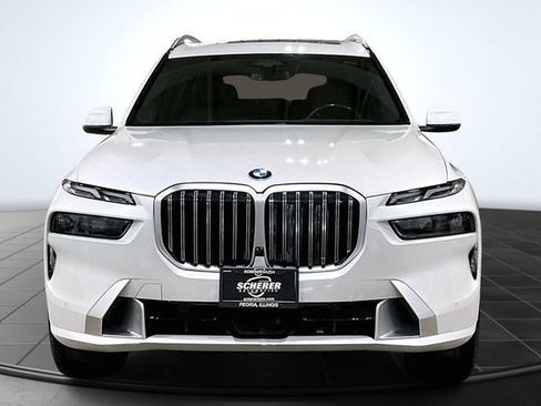 Used 2023 BMW X7 xDrive40i w/ Premium Package AWD/4WD image 3