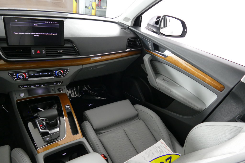 Used 2023 Audi Q5 Prestige AWD/4WD image 28