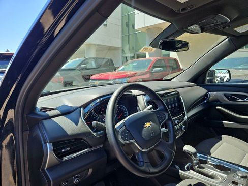 Used 2023 Chevrolet Traverse LT FWD image 10