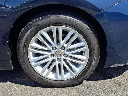 Used 2014 Lexus ES 350 w/ Luxury Package FWD image 25
