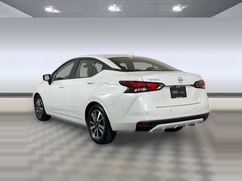 Used 2025 Nissan Versa SV FWD image 5