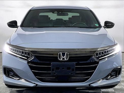 Used 2022 Honda Accord Sport image 2
