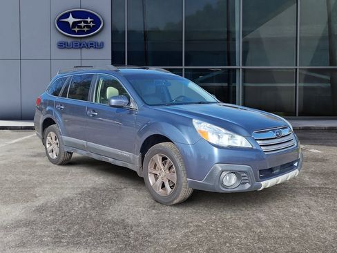 Used 2014 Subaru Outback 2.5i Limited w/ Popular Package #1A image 2