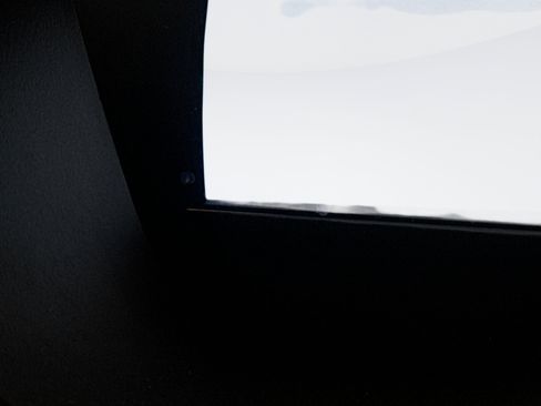 Used 2018 Ford Explorer XLT w/ Equipment Group 201A image 9