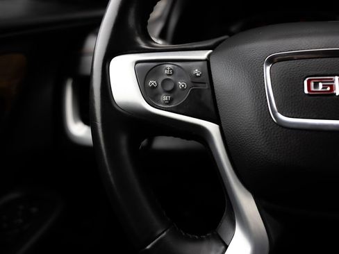 Used 2020 GMC Terrain SLE w/ Driver Convenience Package image 16