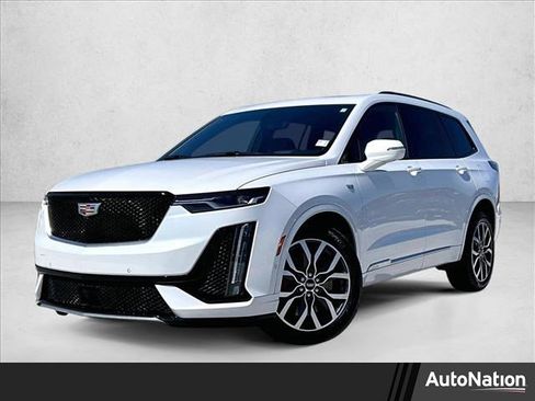 Used 2025 Cadillac XT6 Sport w/ Technology Package image 1