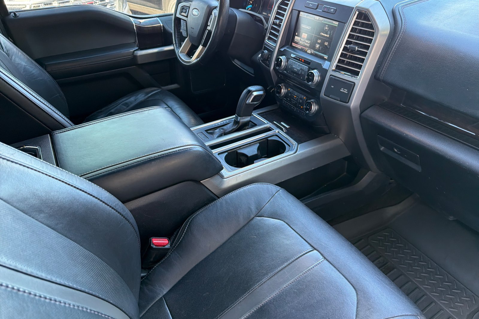 Used 2015 Ford F150 Platinum w/ Technology Package AWD/4WD image 18