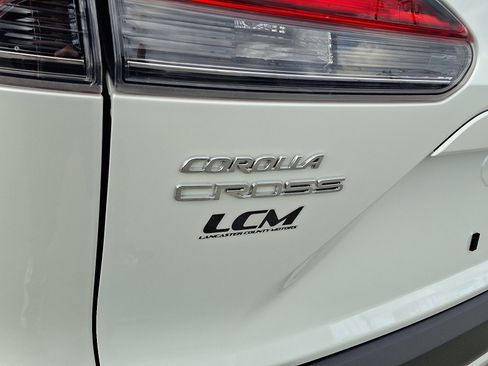 Used 2023 Toyota Corolla Cross XLE image 30