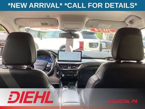 Certified 2024 Ford Escape Platinum AWD/4WD image 28