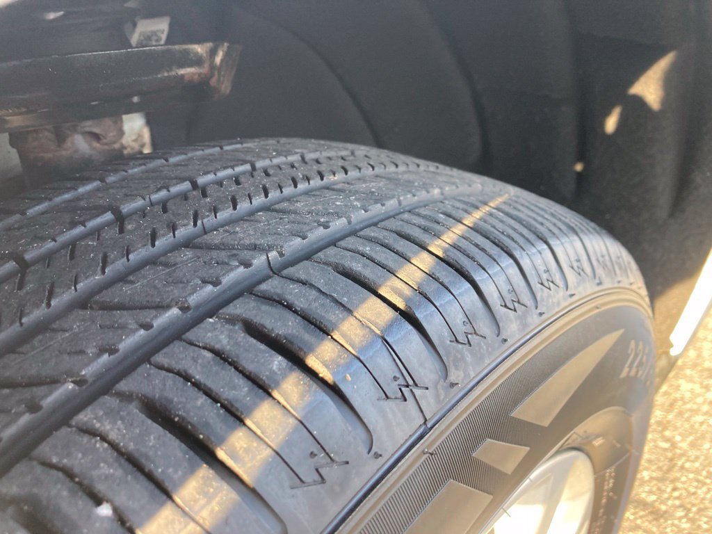Used 2020 Chevrolet Equinox LT AWD/4WD image 38