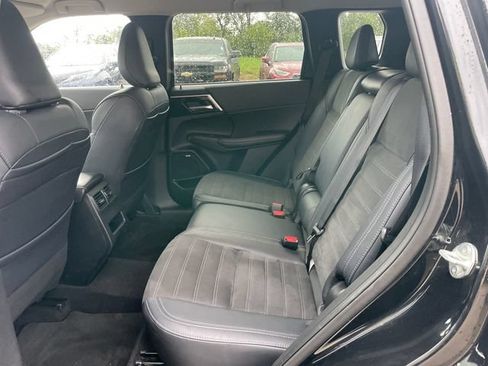 Used 2025 Mitsubishi Outlander SE AWD/4WD image 30