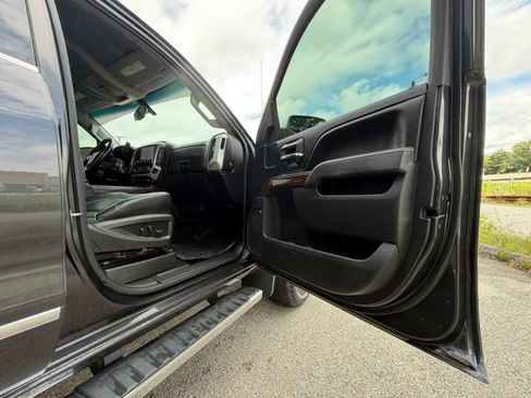 Used 2015 GMC Sierra 2500 SLT w/ Snow Plow Prep Package AWD/4WD image 30