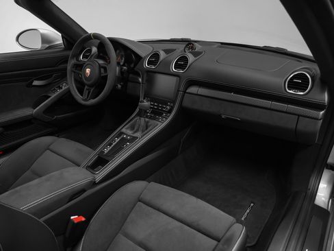 Certified 2025 Porsche 718 Boxster Spyder RS RWD image 32