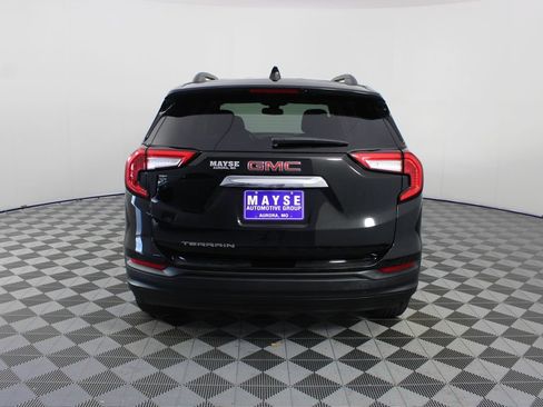 Used 2024 GMC Terrain SLE w/ Driver Convenience Package FWD image 24