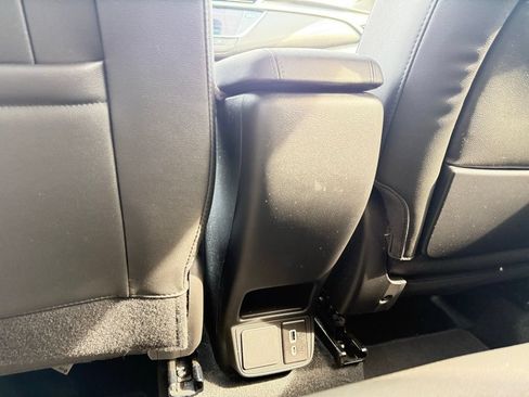 Used 2023 Buick Encore GX Preferred w/ Cold Weather Comfort Package FWD image 24