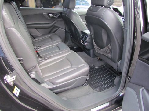 Used 2017 Audi Q7 3.0T Premium Plus AWD/4WD image 17