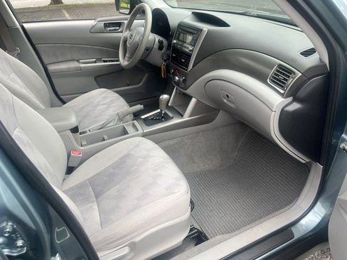 Used 2010 Subaru Forester 2.5X Premium AWD/4WD image 6