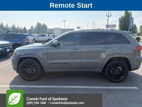 Used 2020 Jeep Grand Cherokee Altitude AWD/4WD image 4