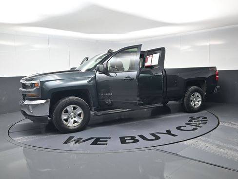Used 2017 Chevrolet Silverado 1500 LT w/ All Star Edition image 21