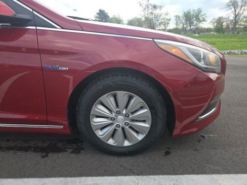 Used 2016 Hyundai Sonata SE FWD image 4