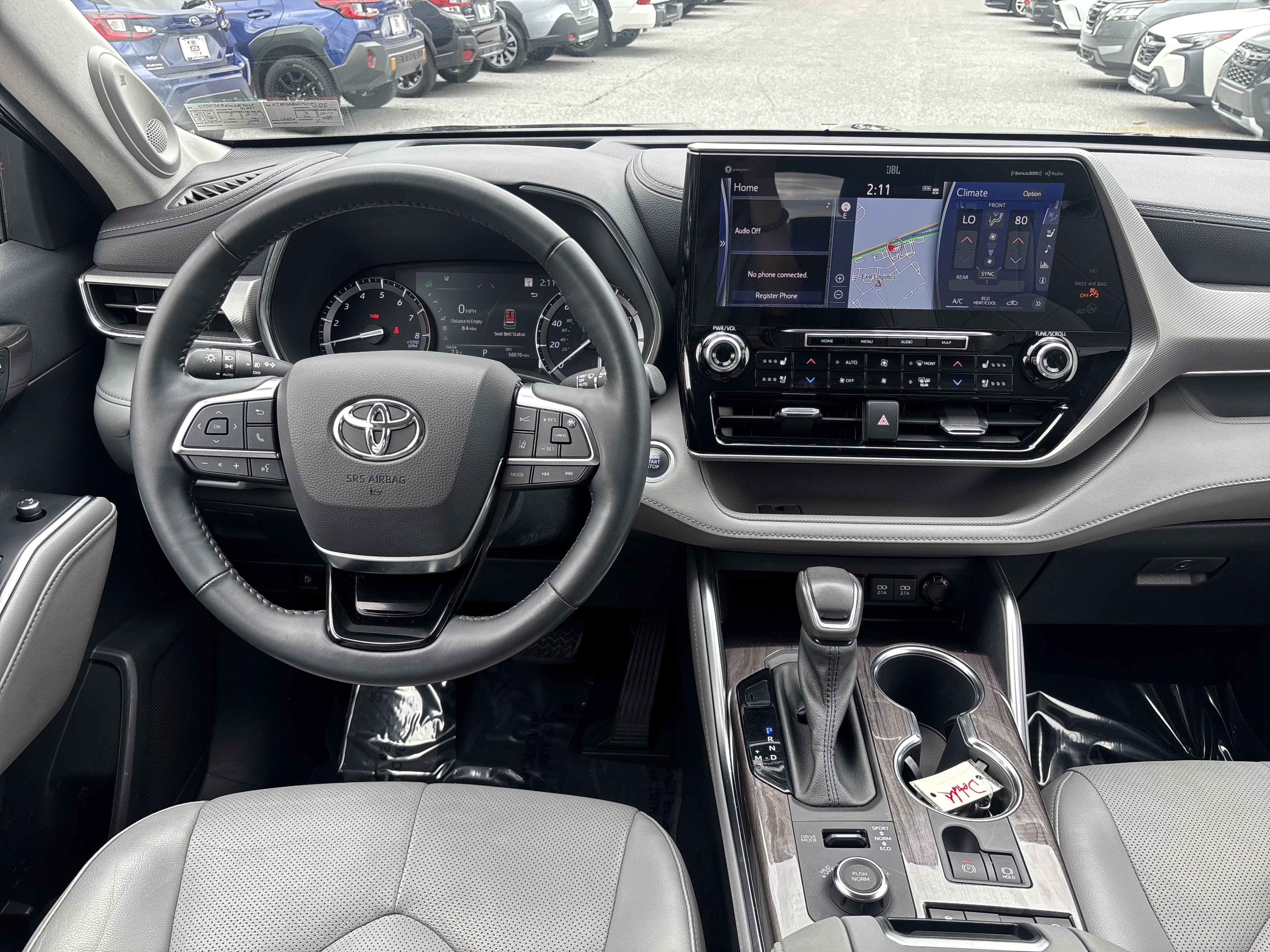 Used 2021 Toyota Highlander Platinum AWD/4WD image 2