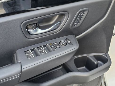 Certified 2023 Honda Pilot Touring image 24